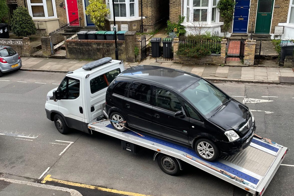 660b273bce5fdab4bf20aee2 car recovery london e1759928084928